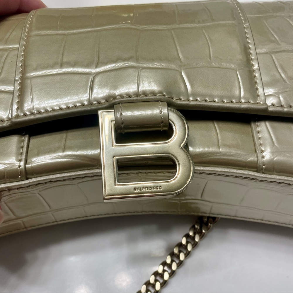 Balenciaga Gold Crush XS Chain Bag - Picture 10 of 15